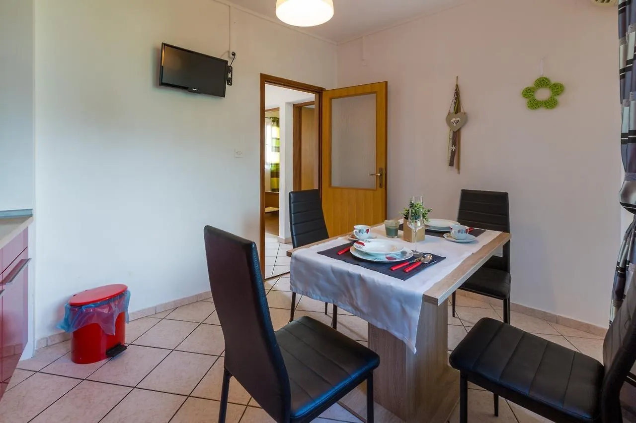 Two-Bedroom Apartment In Crikvenica Lxxxviii Dramalj